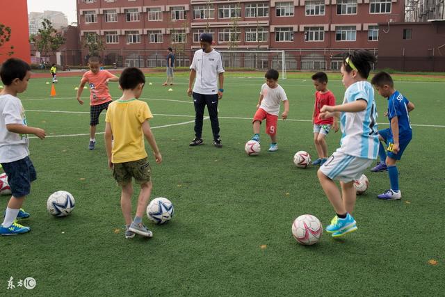 徐杰13+14广东胜四川 胡金秋17分广厦胜江苏