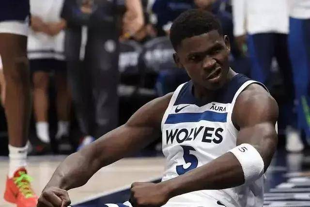 怀特25分阿德巴约23分 绿军大胜热火4-1晋级