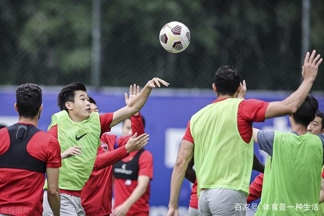 曝36岁本泽马本赛季后退役 一代传奇前锋告别？