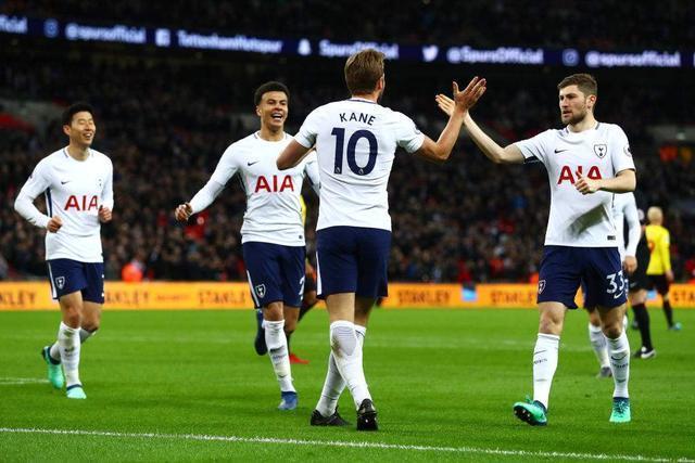 法尔14分14板7帽布莱克尼30分 肯帝亚不敌新疆